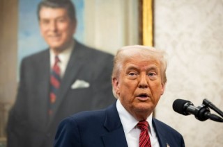 外盘头条：特朗普寻求对年收入250万美元或以上的富人增税 比特币重新站上10万美元 苹果正在开发专用芯片