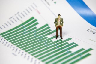 如何理解企业间的资产置换？这种置换存在哪些风险？