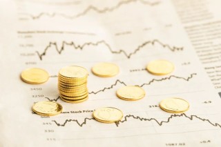 分红率仅10%、管理层薪酬低于行业平均，国恩股份五年借款46亿元扩张