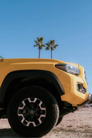 车辆停放如何避免电瓶亏电？