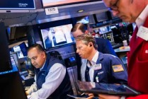 开盘：美股高开纳指与标普指数再创新高 伊朗宣布霍尔木兹海峡开放