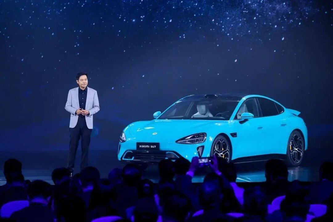 小米两代SU7接力跑，BBA可能彻底追不上了  第6张